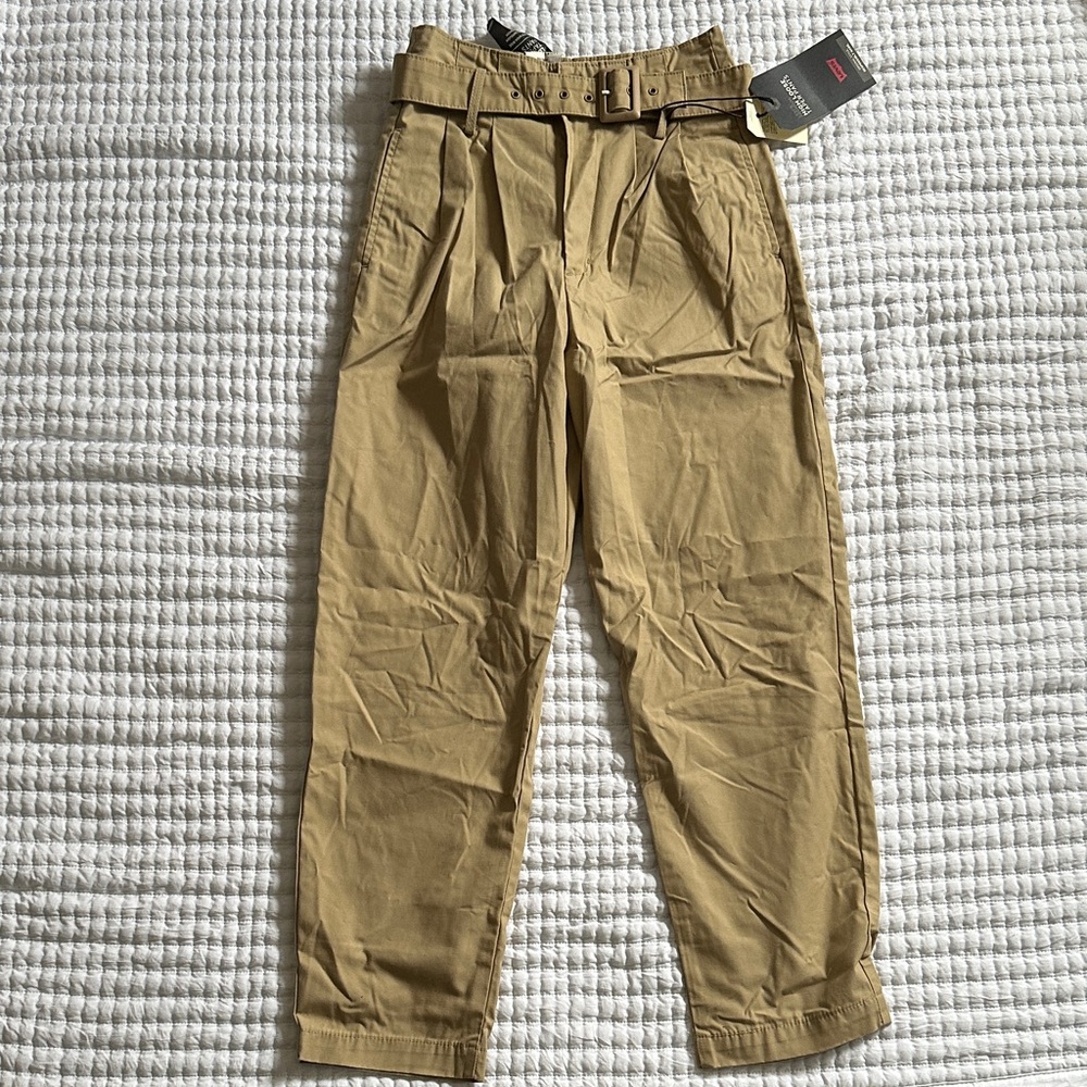 Levi's High Loose Taper Khaki Chinos Pants with Belt 24